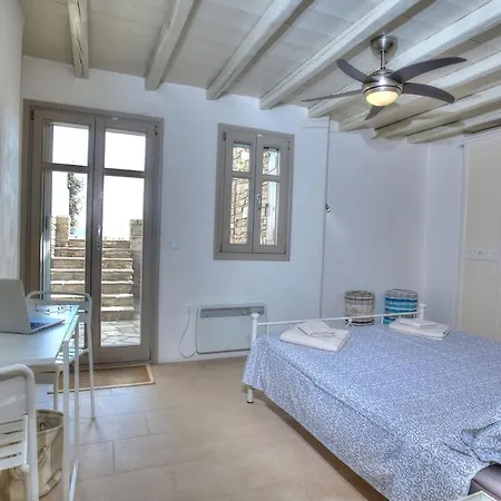 Cycladique Avec Piscine A Debordement Vue Imprenable Sur La Πίσω Λιβάδι